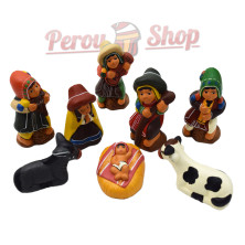 Crèche péruvienne : Sainte Famille entourée de mélodies